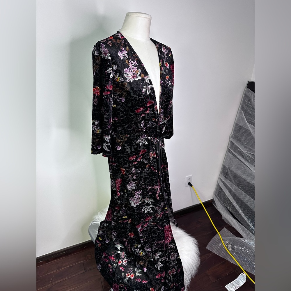 Burnt velvet kimono
